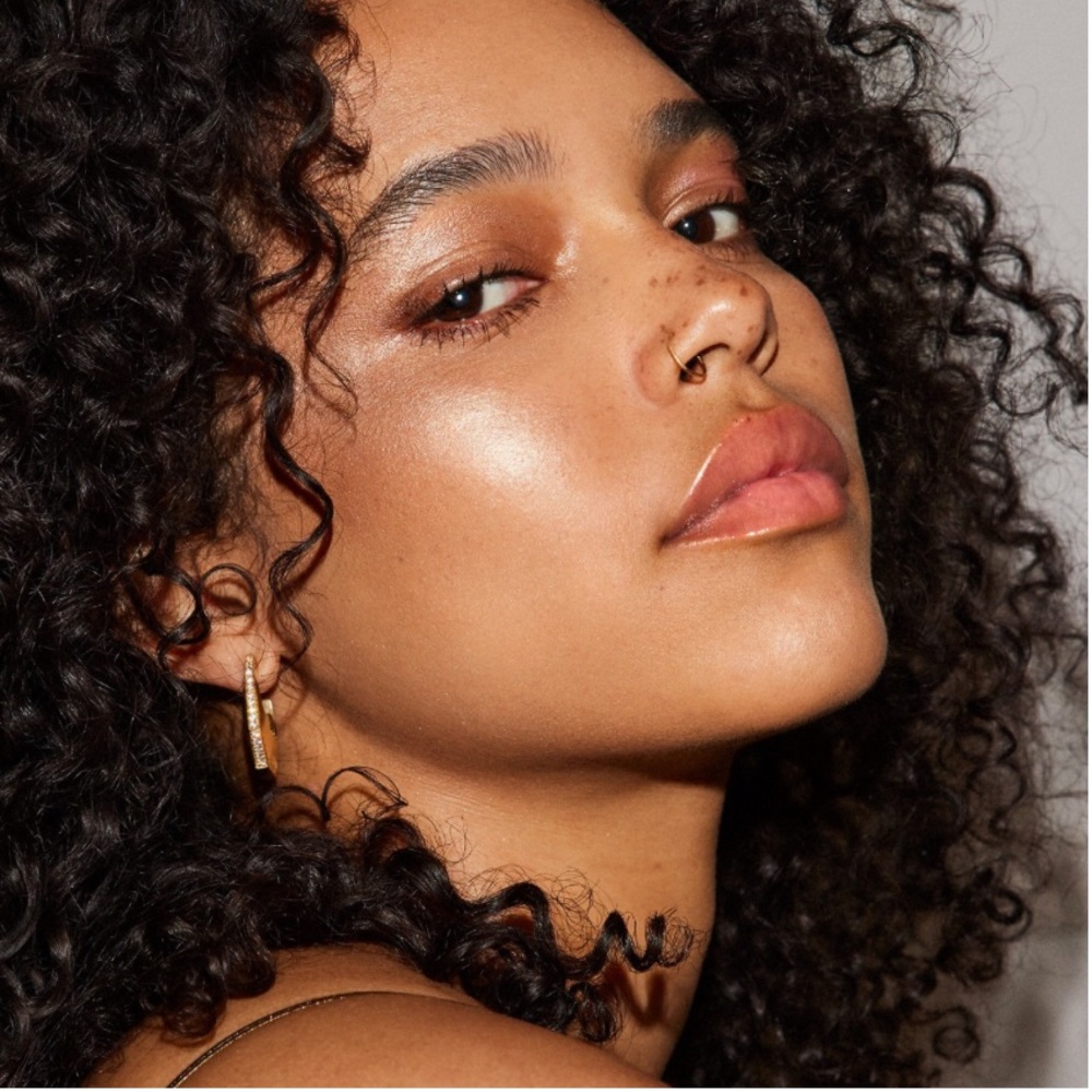 FENTY GLOSS BOMB ICE COOLING LIP LUMINIZER - Picture 4 of 11